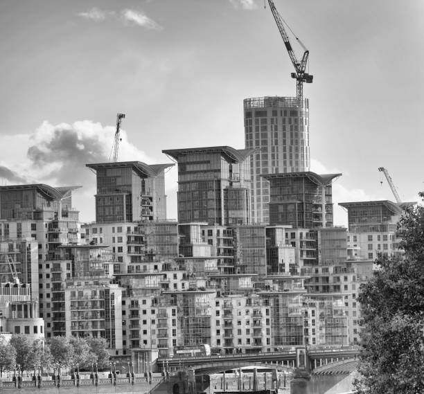 istock London buildings from Vauxhall Bridge 1211943324