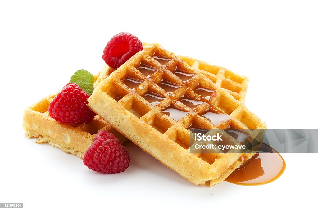 waffles com framboesa e calda de caramelo - Foto de stock de Waffle royalty-free