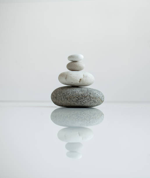 istock In Balance - Steinturm 1211967928
