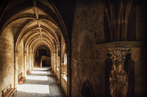 Detail of the medieval gothic cloisters of the cathedral of Evora (Portugal) stock photo