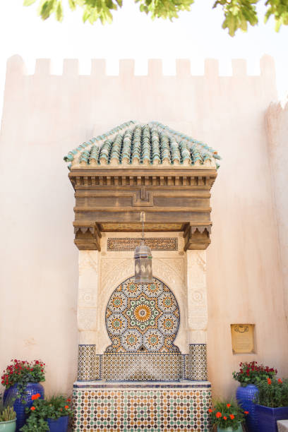 arquitetura marroquina - pastel colored architectural detail holidays and celebrations architecture and buildings - fotografias e filmes do acervo