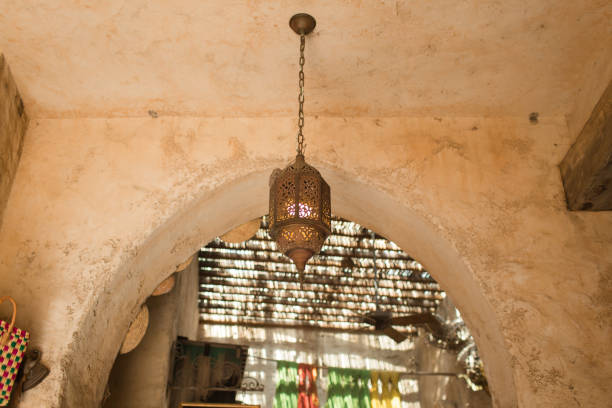 lâmpadas marroquinas - pastel colored architectural detail holidays and celebrations architecture and buildings - fotografias e filmes do acervo