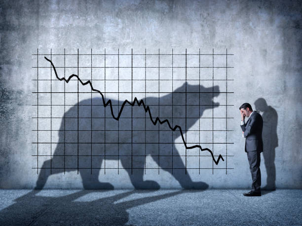 mercado de urso - moving down chart stock market bear market - fotografias e filmes do acervo