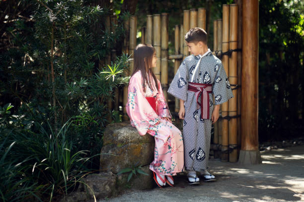 istock Shichi go san ceremny siblings 1212046311