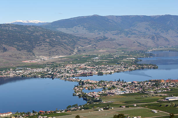 osoyoos 、ブリティッシュコロンビア州（カナダ） - lake osoyoos ストックフォトと画像