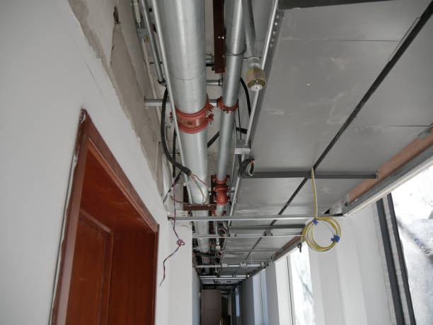 istock Unfinished interior decoration works 1212105003