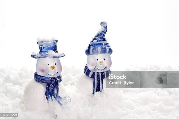 Pupazzi Di Neve Blu - Fotografie stock e altre immagini di Bianco - Bianco, Blu, Cappello