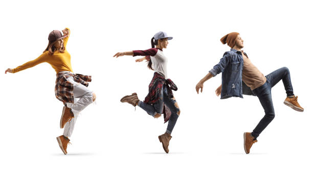 ストリートスタイルを踊る若者のグループ - dancing dancer hip hop jumping ストックフォトと画像