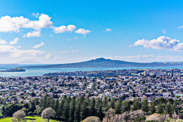 ciudad de auckland desde varias vistas. auckland, nueva zelanda - auckland region fotografías e imágenes de stock