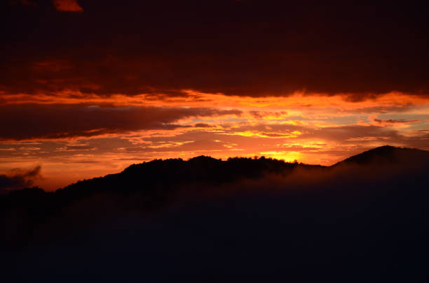 istock Italian sunsets - Fumone 1212223283