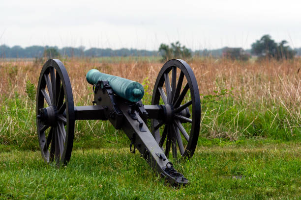 um cânion de guerra civil no parque militar nacional de gettysburg, gettysburg, pa - imagem - american civil war us military old horizontal - fotografias e filmes do acervo
