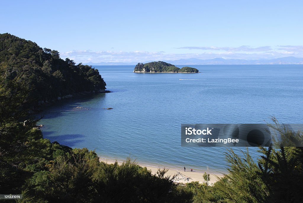 Coquille Bay, Abel Tasman, Nova Zelândia - Foto de stock de Arbusto royalty-free