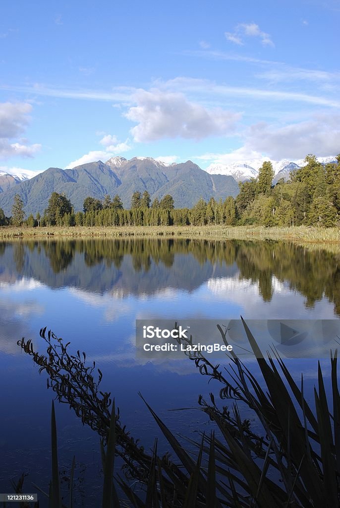 Lago Matheson, costa oeste, Nueva Zelanda - Foto de stock de Agua libre de derechos