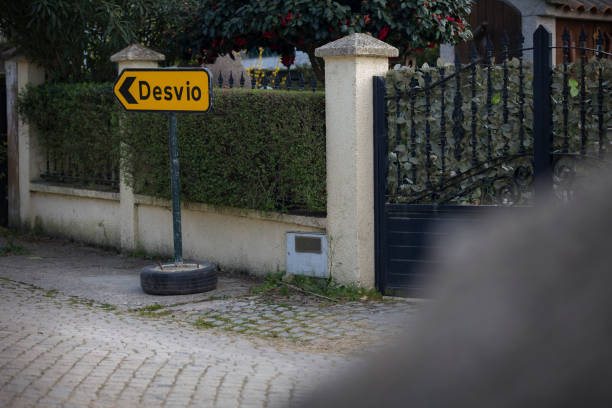 istock Traffic sign, DESVIO 