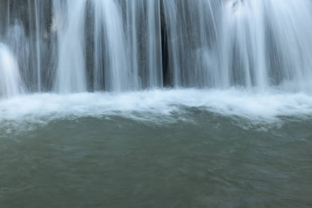 CASCADING WATER SPROUTS
