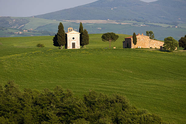 istock tuscany countryside 121254004
