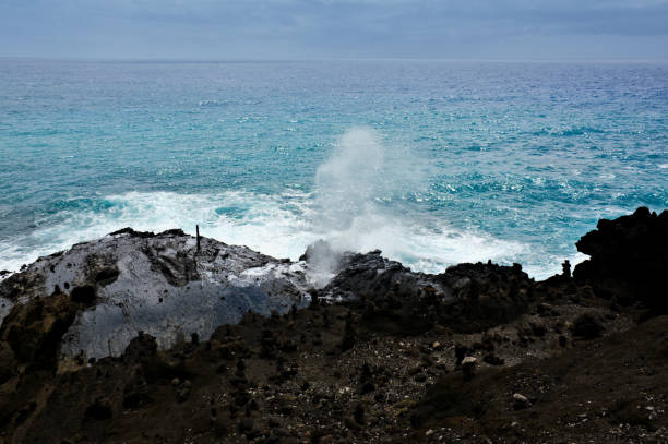 istock Spewing Blowhole at Halona Cove 1212575356