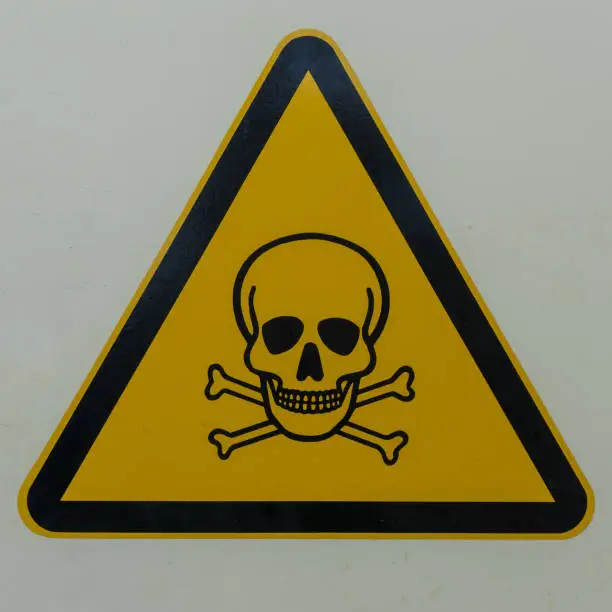 toxic warn sign with skull and crossbones