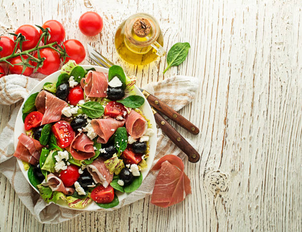 生ハムのグリーンサラダ - salad fruit lettuce spring ストックフォトと画像