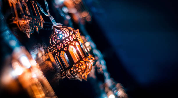 fond islamique décoration du ramadan 2020 - lantern photos et images de collection