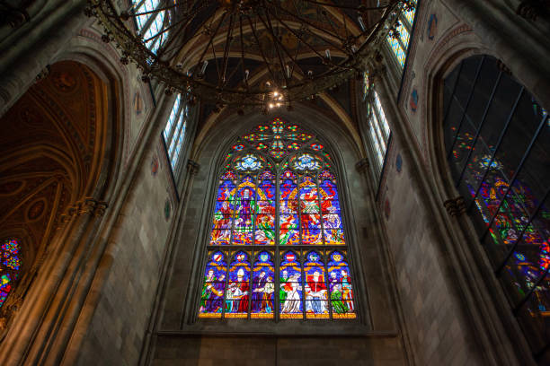 обету церкви - altar church vienna gothic style стоковые фото и изображения