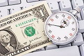 sparen-sie-zeit-und-geld-online-shop.jpg?b=1&s=170x170&k=20&c=JdxMcvie1UJYnaihZRA6vpKhfs2K67I3iG3KvsZ-Kxc=