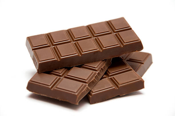de chocolate - brown chocolate candy bar close up fotografías e imágenes de stock