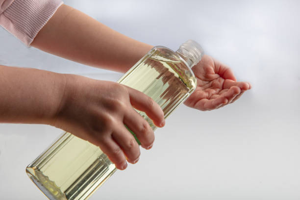 Use cologne alcohol for disinfection to viruses. Put cologne alcohol to clean hands.