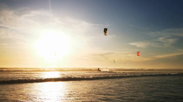 istock Kite Surf Table Mountain Cape Town, South Africa 1212915658
