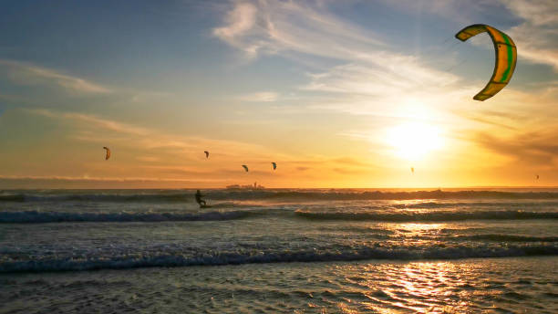 istock Kite Surf Table Mountain Cape Town, South Africa 1212915781