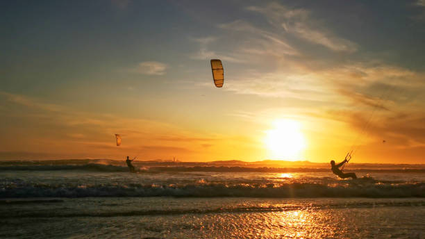 istock Kite Surf Table Mountain Cape Town, South Africa 1212915910