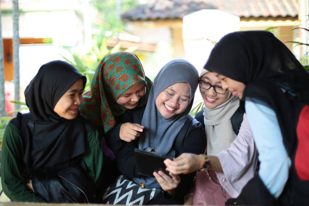 istock South East Asia: Modern Muslim Woman 1212925637
