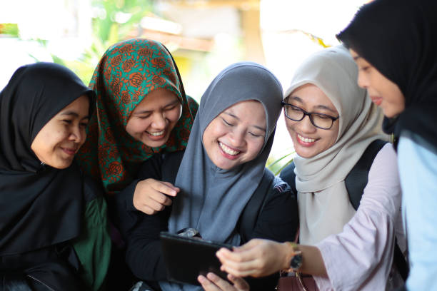 istock South East Asia: Modern Muslim Woman 1212925830