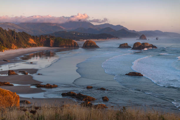 istock Oregon Coast Sunset at Ecola State Park Pacific Ocean 1213009177