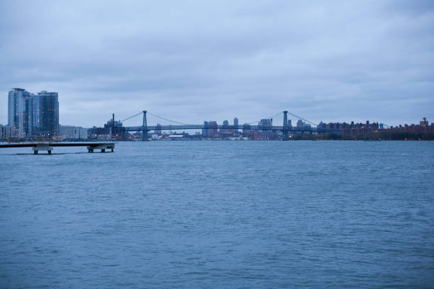 istock East River and Williamsburg Bridge 1213009314