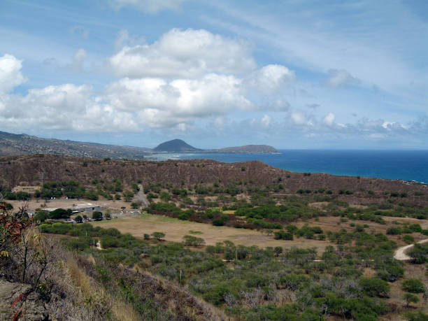 istock Crater Diamond Head - Oahu, Hawaii 1213017780