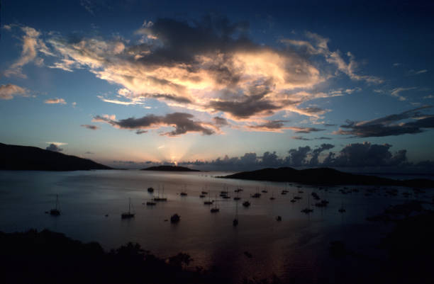 zatoka caneel virgin gorda - caneel bay zdjęcia i obrazy z banku zdjęć