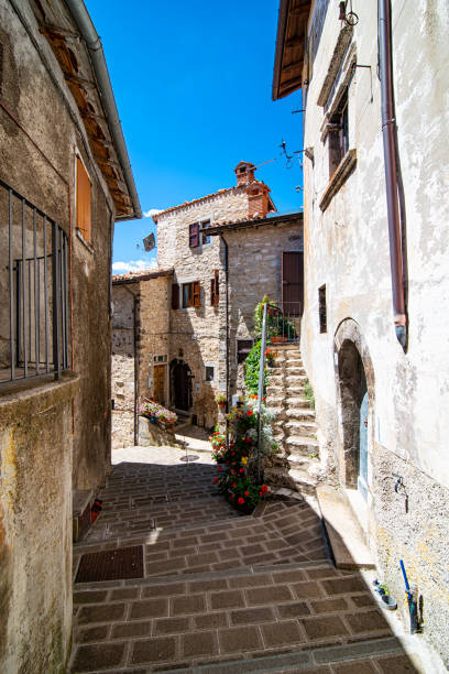 istock Typical foreshortening of a central italy village 1213048397