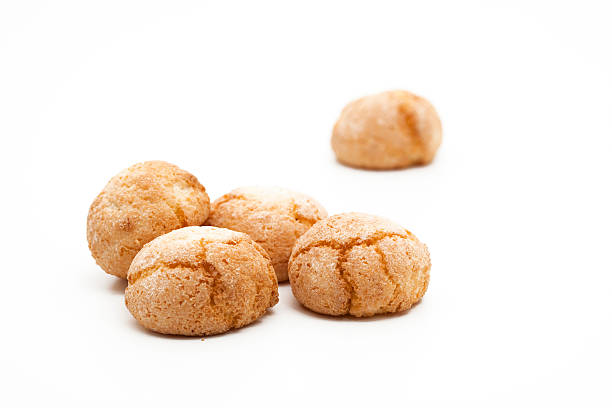 istock italian almond cookies 121308822