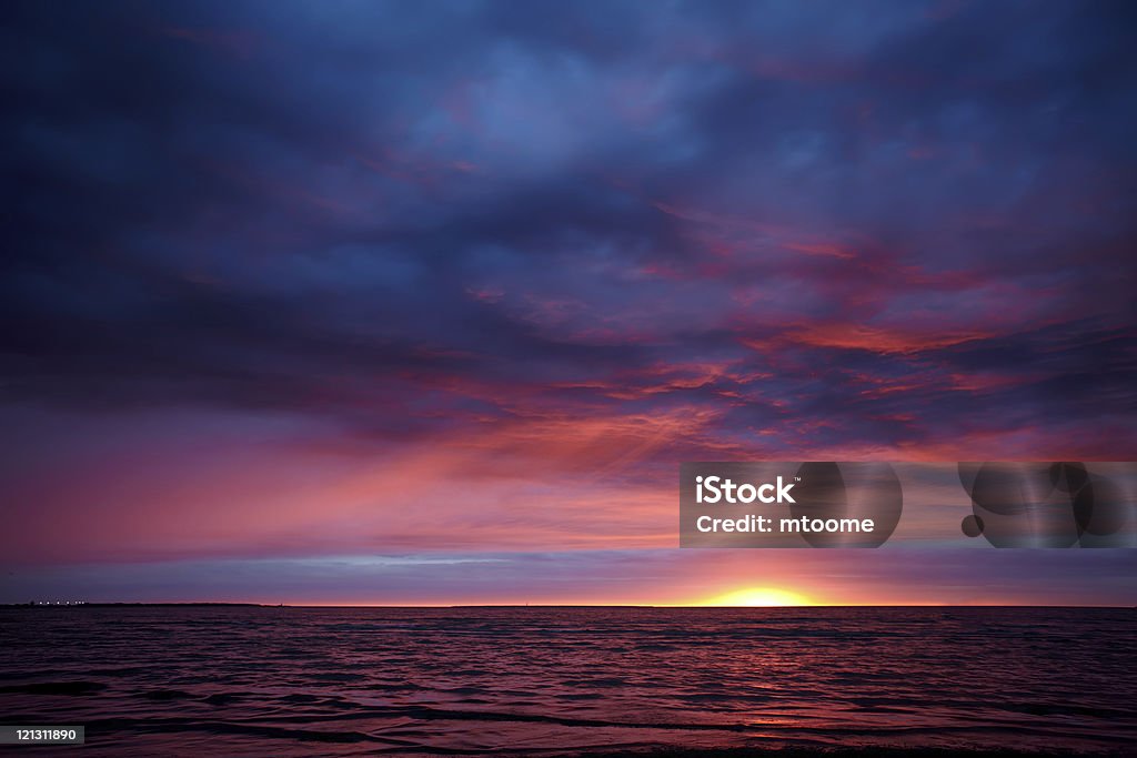 Dramatischen Sonnenuntergang - Lizenzfrei Abenddämmerung Stock-Foto