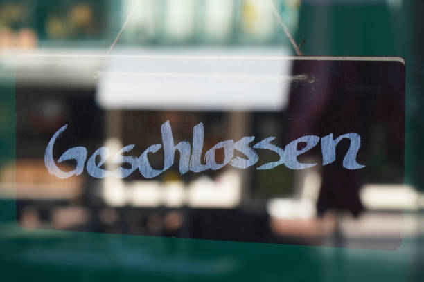 istock sign closed meaning closed in german 1213137612