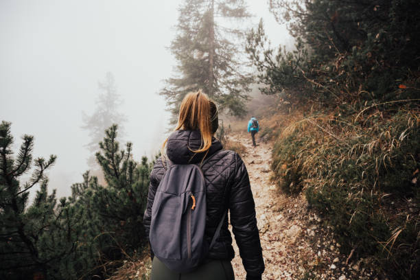 para wędrówek - mountain freedom european alps austria zdjęcia i obrazy z banku zdjęć