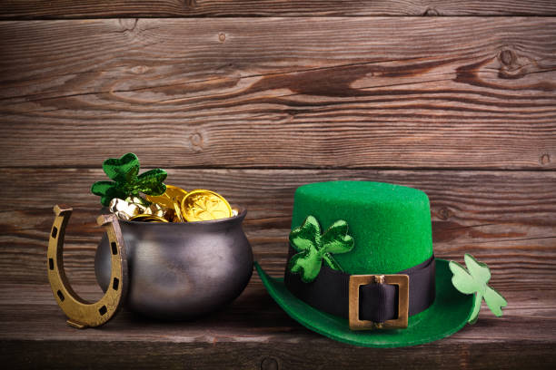istock Green st. Patrick day background. Holiday greeting card. Saint patrick day. 1213193383