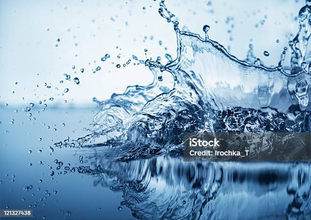 Foto de Bolhas De Água Em Azul e mais fotos de stock de Abstrato - Abstrato, Azul, Bebida