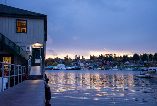 istock Sunset at South Lake Union 1213298574