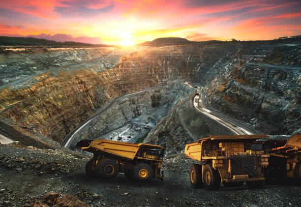 industria minera - rock quarry fotografías e imágenes de stock