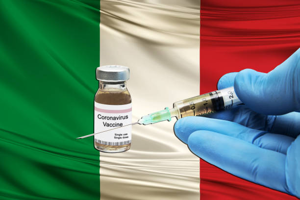 коронавирусная вакцина - patient pill medicine and science container стоковые фото и изображения
