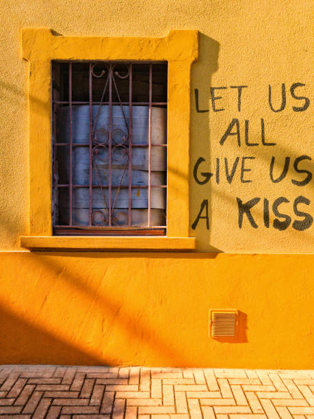 istock let us all give us a kiss 1213301113