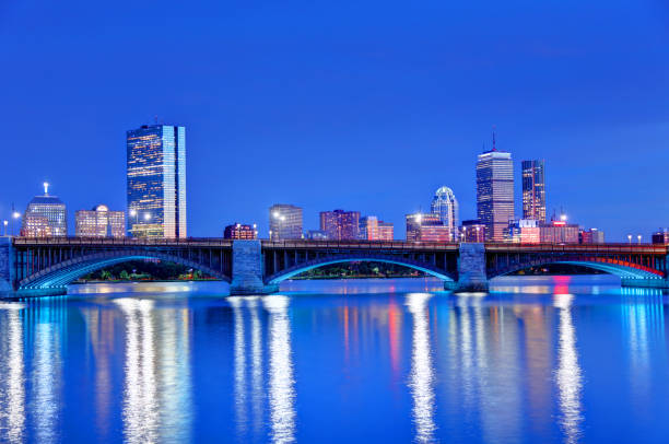 istock Longfellow Bridge connecting Boston and Cambridge 1213381515