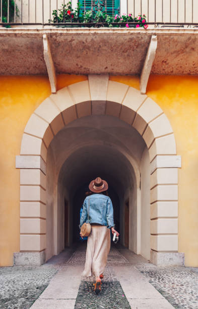 istock Young girl at the arch 1213397540
